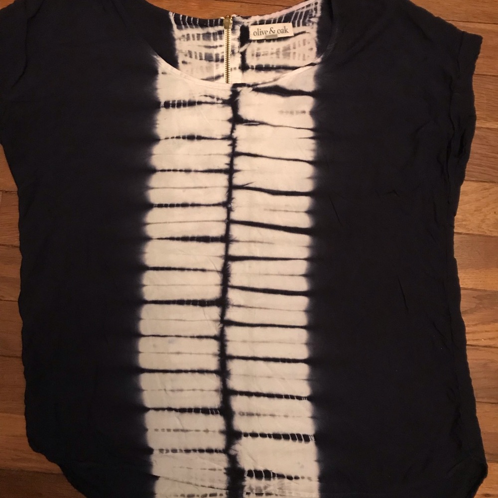 Olive & Oak Loose Tee